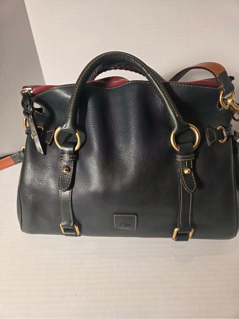 Classic Ivy Green Leather Satchel Handbag with Gold Hardware